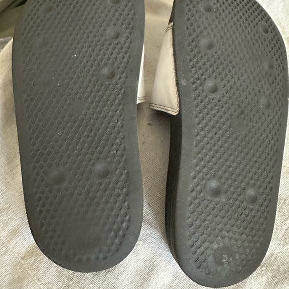 Adidas slides - Picture 6 of 6